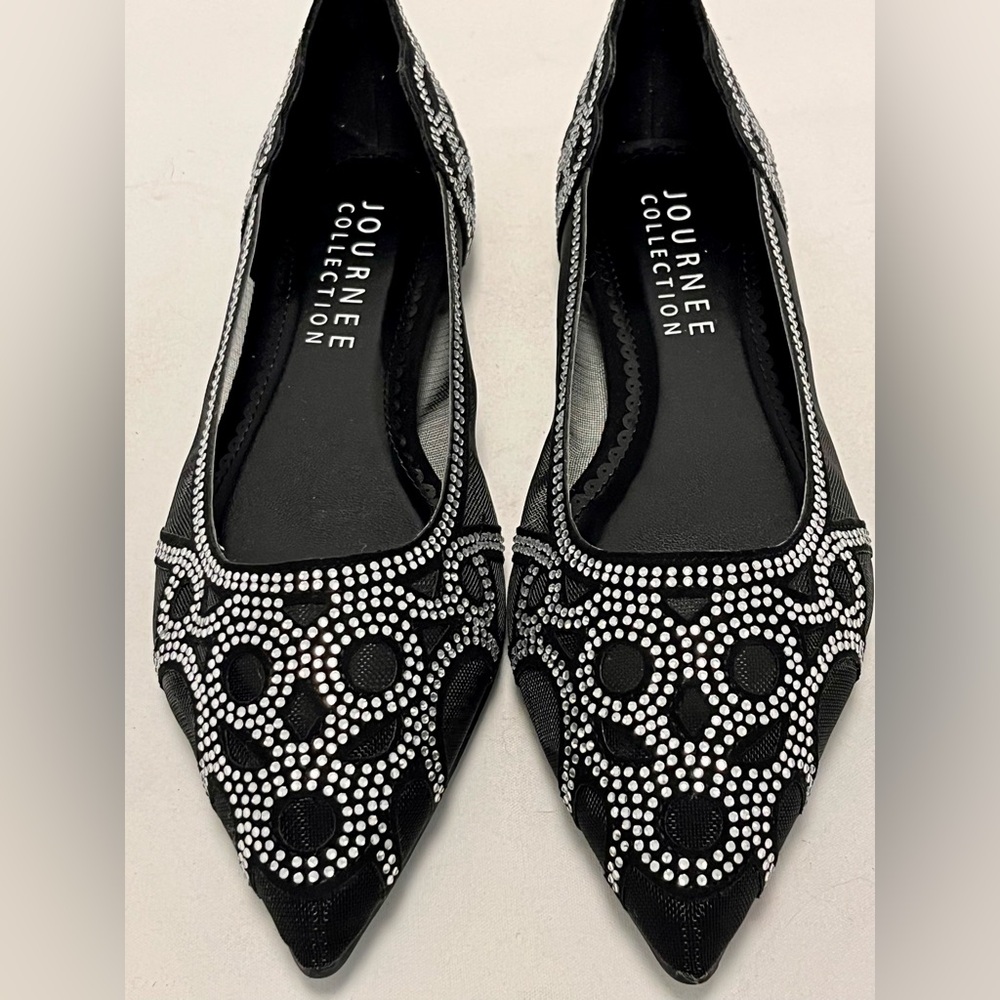 NEW Journee Collection Black and Rhinestone Flats 6.5W